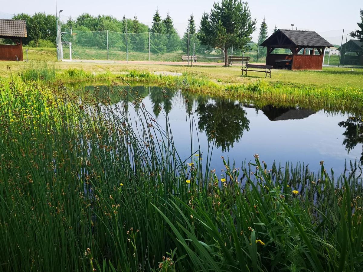 Apartman Laria Vel'ka Lomnica Exteriör bild